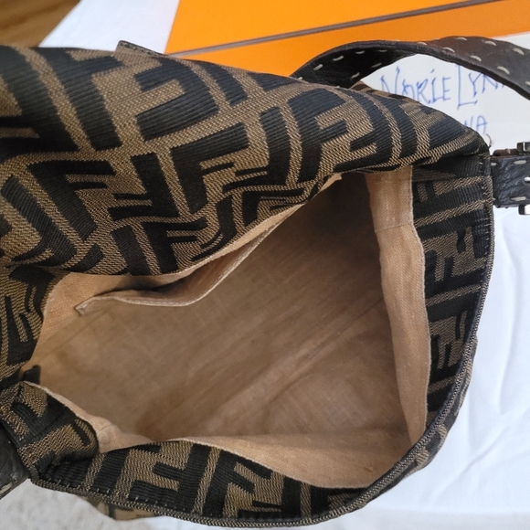 Fendi Mamma BAGUETTE MONOGRAM NYLON BAG - Picture 15 of 17